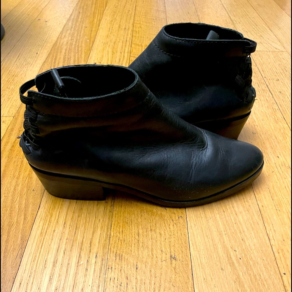 A7eije Boots with Detail at the Back (6/37)